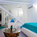 Kouros & Hotel